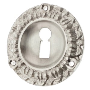 Schlüssellochrosette aus Messing Gründerzeit verziertes Muster silber matt