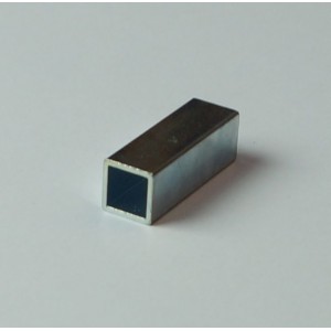 Adapterhülse, bzw Reduzierhülse um 8mm Vierkante in einer 10mm Drückernuss verwenden zu können.